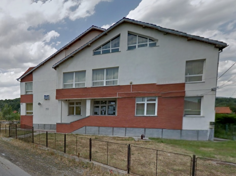 Școala Gimnazială S&icirc;mbotin